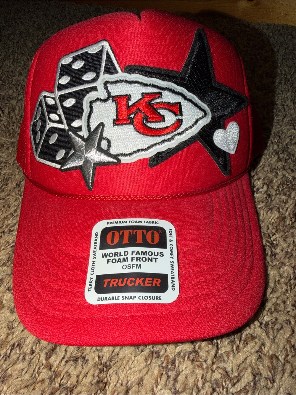 NWT Custom Chiefs patch trucker hat